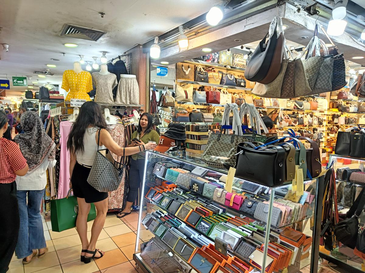 Tas branded KW asal China