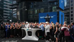 Selain Elon Musk, Ini Pemegang Saham Terbesar SpaceX