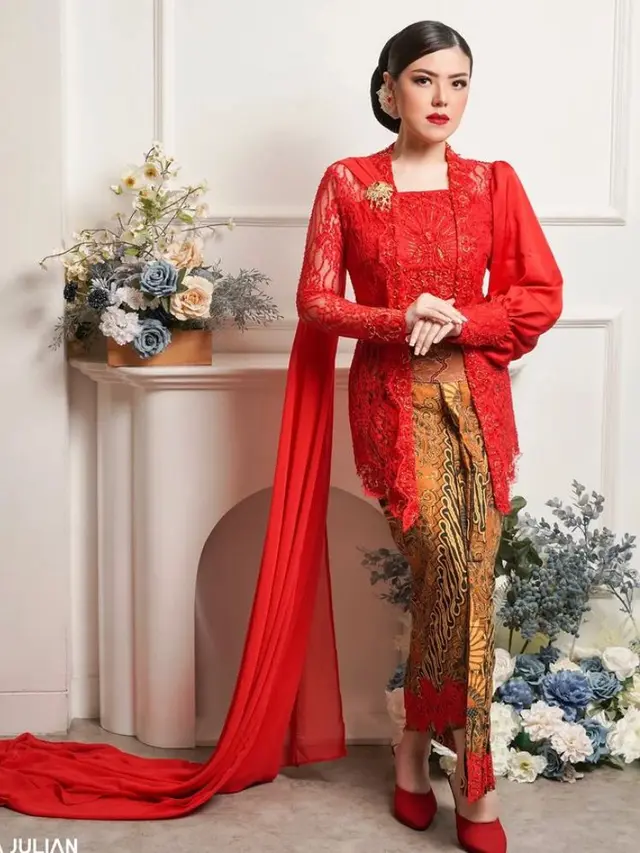 10 Potret Tina Toon Usai Turun BB 25 Kg, Tampil Menawan Pakai Kebaya hingga Cheongsam