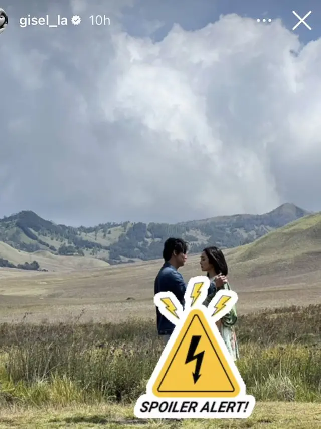 Jadi Model Video Klip, Ini 6 Momen Gisel Saat Berada di Gunung Bromo