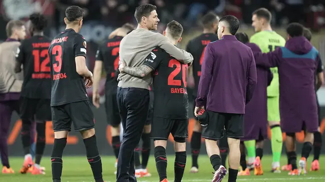 Foto: Cetak 2 Gol Jelang Laga Berakhir, Bayer Leverkusen Benar-benar Lupa Caranya Kalah