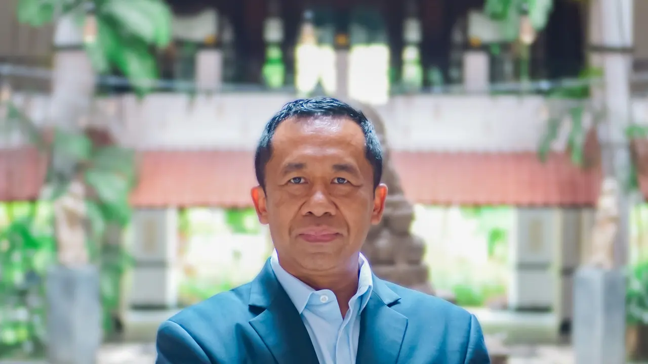 Diary Fimela: Dari Tour Guide di Bali, I Gede Sujana Kini Sukses Jadi General Manager Hotel Ternama