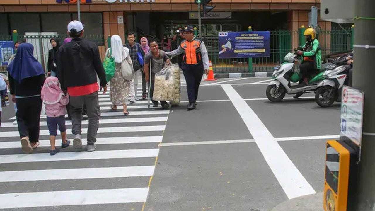 Pramono Larang Ojol hingga Taksi Parkir dan Naik-Turun Penumpang di Dekat Pelican Crossing Stasiun Cikini