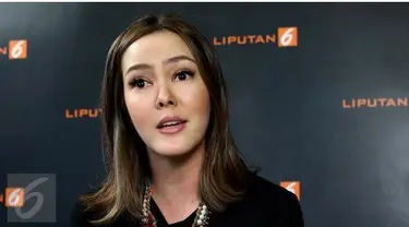 Cathy Sharon ternyata memiliki kebiasaan belanja yang pastinya membuat semua suami bahagia. Apa ya?