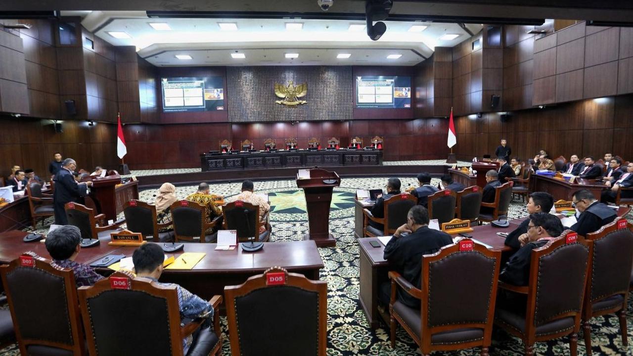 Ratusan warga Garut bergerak ke Jakarta, menjelang Mahkamah Konstitusi (MK) membacakan putusan atau ketetapan Perselisihan Hasil Pemilihan Umum (PHPU) pada Senin 22 April 2024.<br>