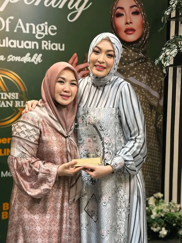 Gamis Abaya Angelina Sondakh