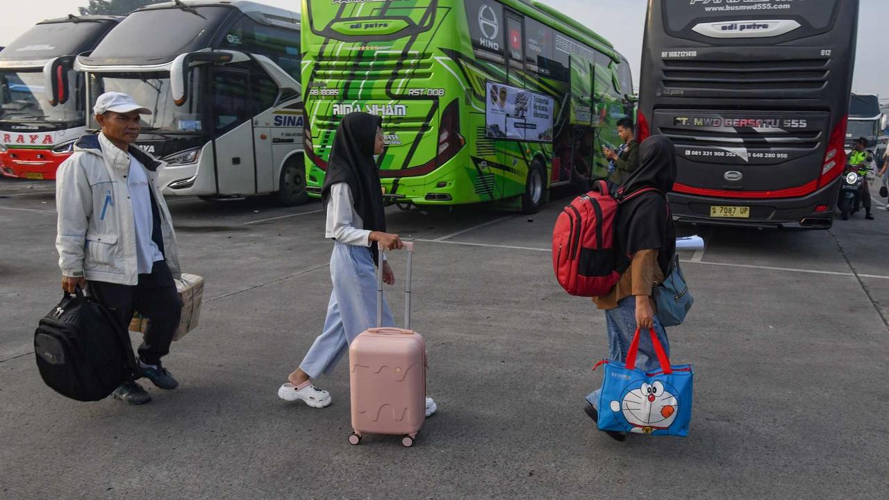 Kemenhub Berangkatkan 1.500 Peserta Mudik Gratis dari Terminal Pondok Cabe