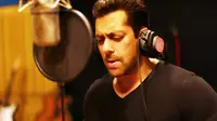 Terlalu Dalami Peran, Salman Khan Menangis