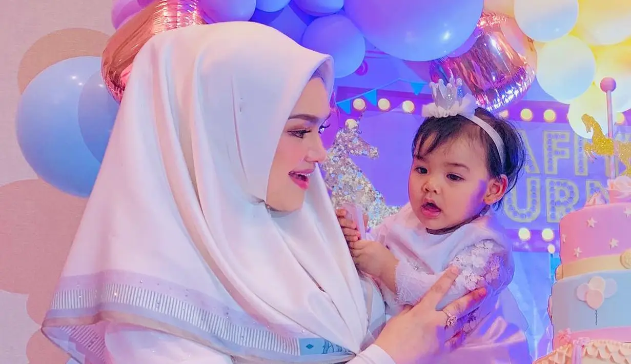 Siti Nurhaliza -Ultah Anaknya