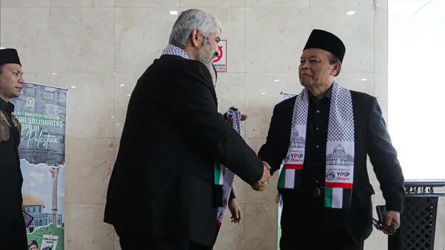 Anggota DPR Pakai Syal Palestina