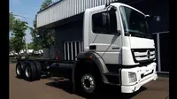 Truk Axor 2523 R membidik sektor logistik. (Otosia.com)