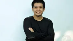 Merintis bisnis di dunia fesyen, pemain film Buruan Cium Gue itu menggandeng dua sahabatnya, yaitu Ibnu Jamil dan Zulfendri. (Liputan6.com/Panji Diksana)