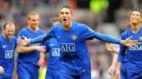 Federico Macheda. Pemain berkebangsaan Italia ini mencetak gol debutnya dalam usia 17 tahun 227 hari. Ia menjadi penentu kemenangan Manchester United atas Aston Villa 3-2 di Old Trafford pada 5 April 2009. (AFP/Andrew Yates)