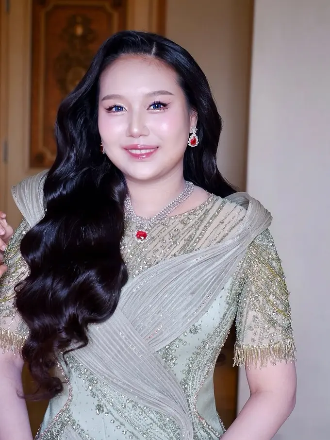 Pesona Sisca Kohl dalam Soft Douyin Makeup Look yang Bikin Pangling