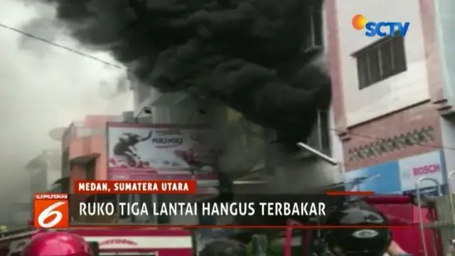 Ayah dan anak jadi korban kebakaran toko bangunan dan cat di Bogor, Jawa Barat.