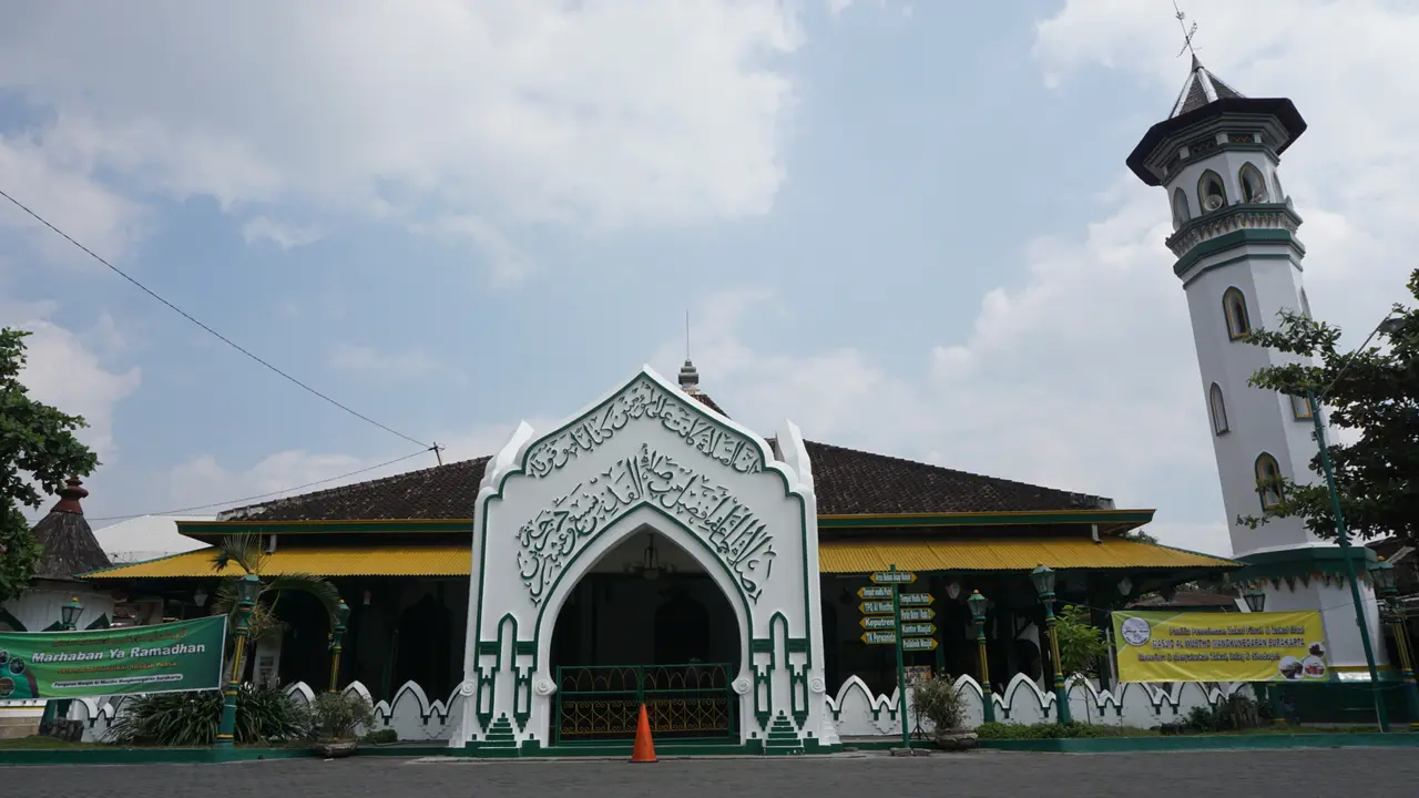 Menjelajah Masjid di Kota Solo, Cocok untuk Wisata Religi - Regional