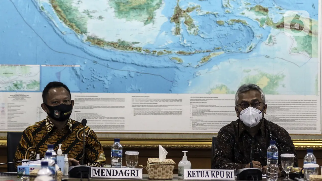 FOTO: Mendagri Tito Karnavian Sambangi KPU