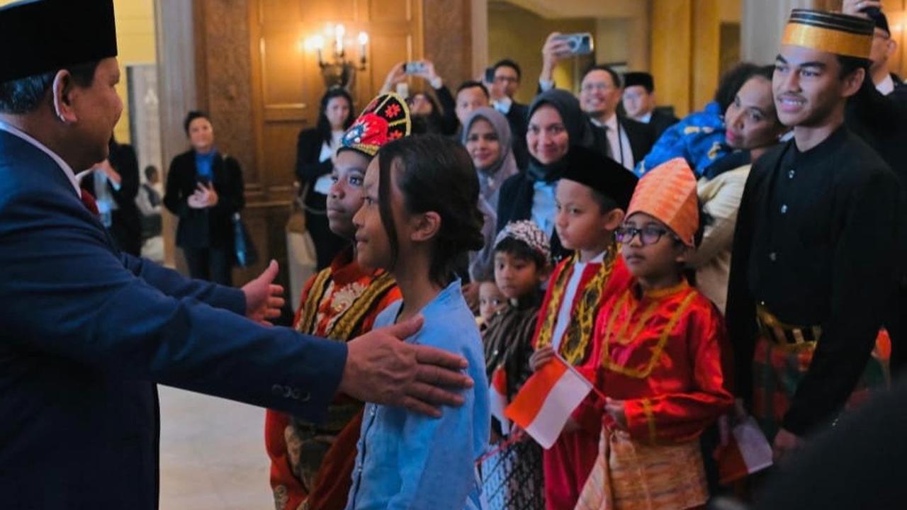 Tempuh Perjalanan Berjam-jam Diaspora asal Flores di Kanada Antusias Sambut Kedatangan Prabowo