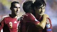 Spanyol Menang Besar pada Debut Munir