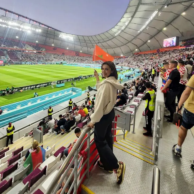 Sneaker Rp10Jutaan Milik Najwa Shihab Jadi Sorotan Saat Nonton Piala Dunia 2022 di Qatar