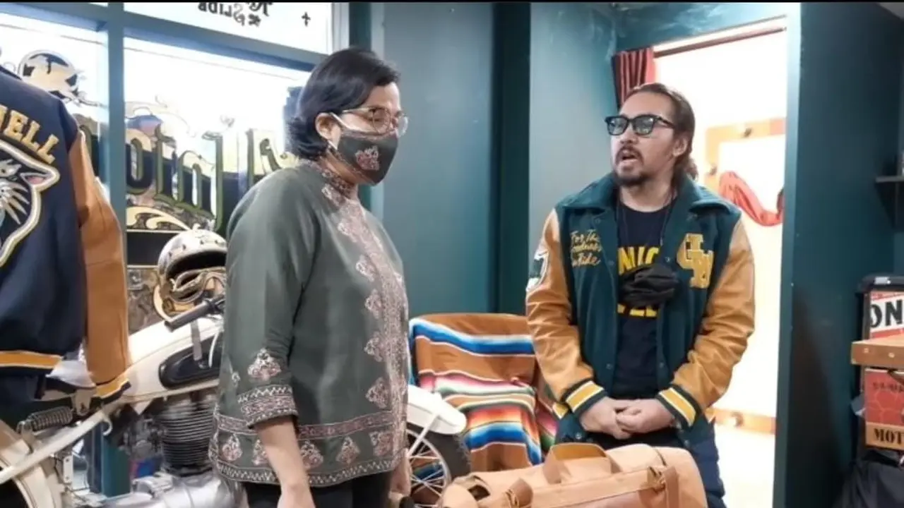 Menteri Keuangan Sri Mulyani Indrawati dan Eks Vokalis Band Naif David Bayu. (Sumber: @smindrawati)