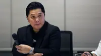 Ketua Umum PSSI, Erick Thohir memberikan keterangan kepada media saat konferensi pers mengenai Piala Dunia U-17 2023 di&nbsp;Menara Danareksa, Jakarta, Sabtu (24/06/2023). (Bola.com/Bagaskara Lazuardi)