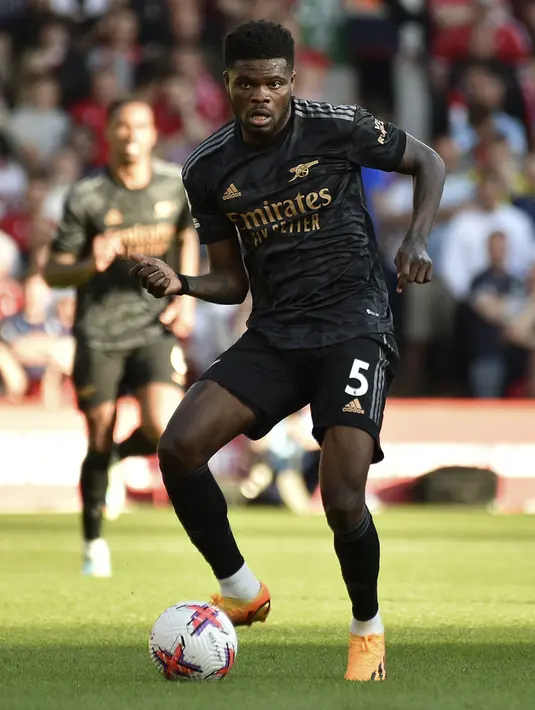 <p>Manchester City pun kini dapat menyimpan tenaga demi meraih treble di musim ini. Mereka masih akan tampil di final Liga Champions dan Piala FA. (AP Photo/Rui Vieira)</p>