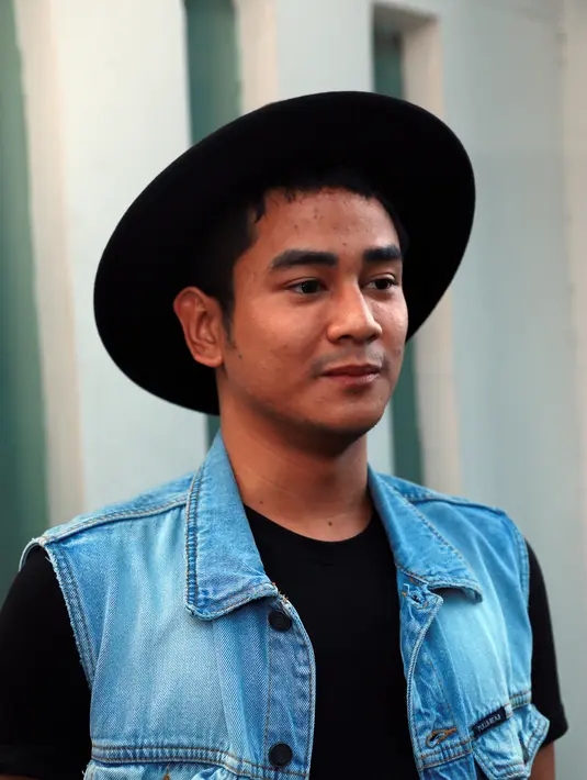 Menurut Andhika, Chika hanya perlu pria dewasa yang bisa membimbingnya. Meskipun tidak terkecuali pria itu adalah dirinya sendiri. Ia berharap jika ada kesempatan bagi dirinya untuk bersama Chika kembali. (Wimbarsana/Bintang.com)