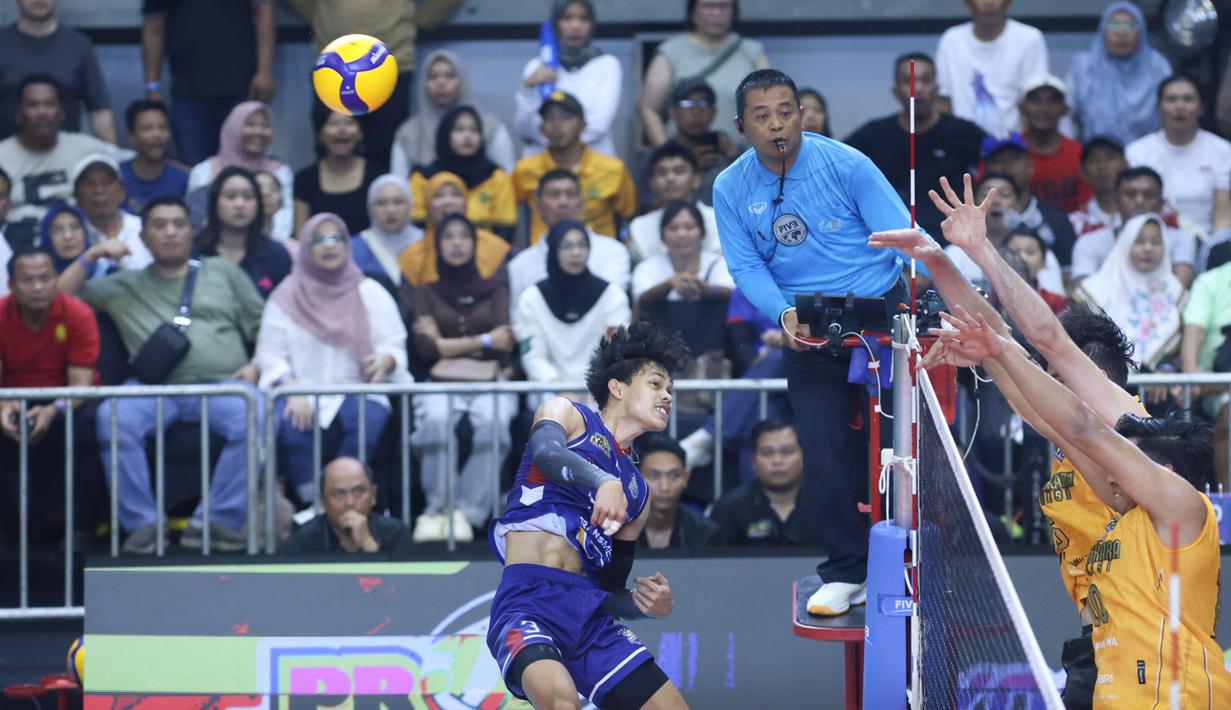 Pertandingan berlangsung menarik sejak awal hingga akhir. LavAni tampil solid dengan kekuatan terbaik yang dipimpin Georg Grozer, Taylor Sander, dan Boy Arnes. (Dok. PBVSI)