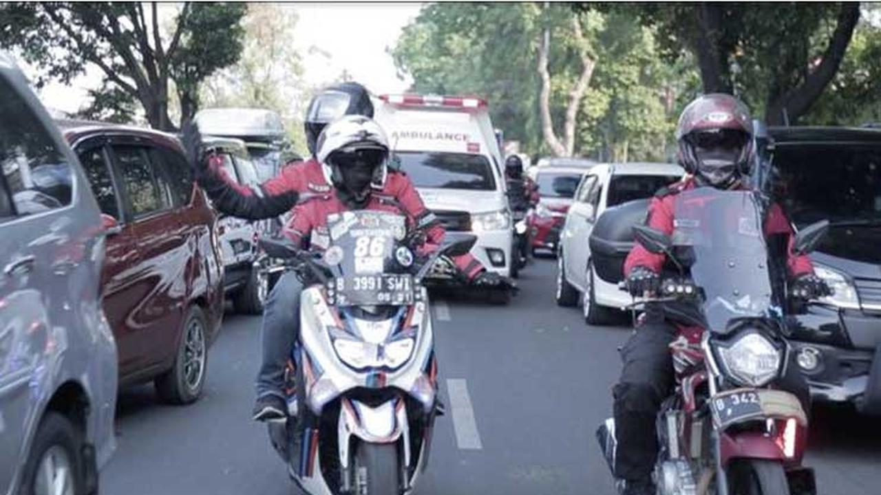 Ilustrasi :komunitas mengawal ambulans