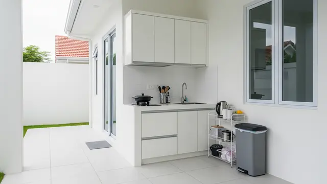 Dapur Semi Outdoor Anti Pengap untuk Rumah Tipe 36 (Image by Gemini AI)