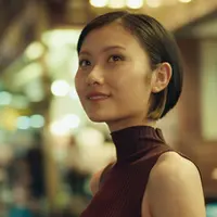 Tinggalkan aplikasi filter dan tampil percaya diri dengan rekomendasi skincare untuk kulit muda yang sesungguhnya. (Foto: Instagram - SKII)