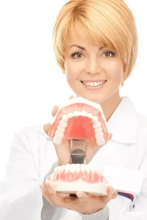 Selain berfungsi untuk mengunyah, gigi juga berperan dalam proses produksi kata