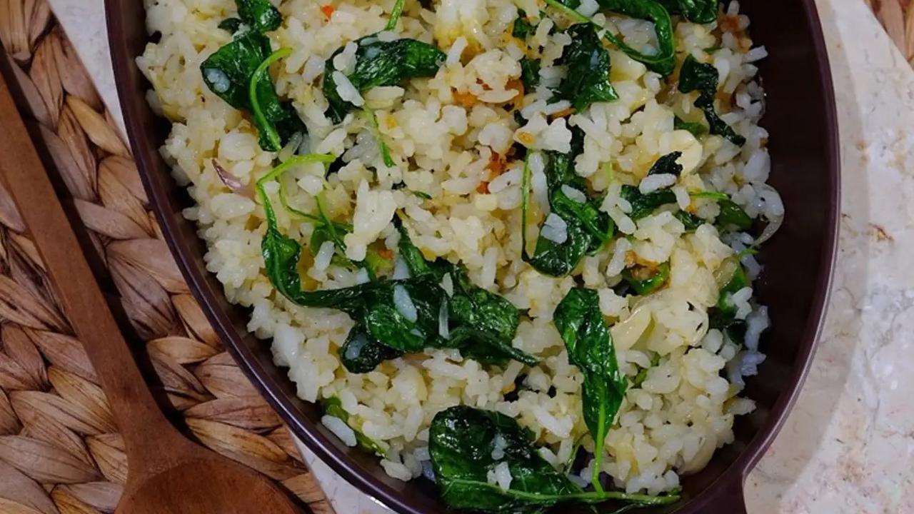 Nasi Goreng Bayam