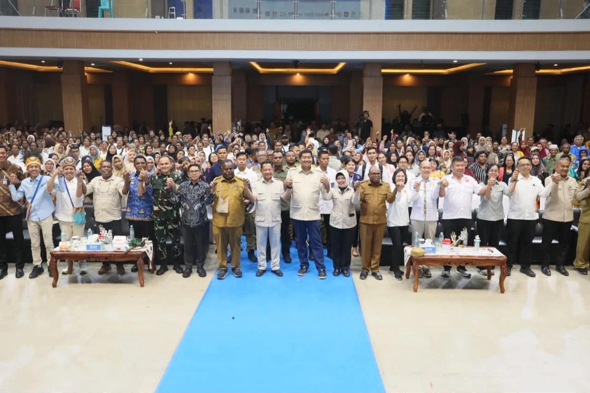 Mendagri Tito Karnavian pada acara Sosialisasi KPP, FLPP, dan PNM Wilayah Papua