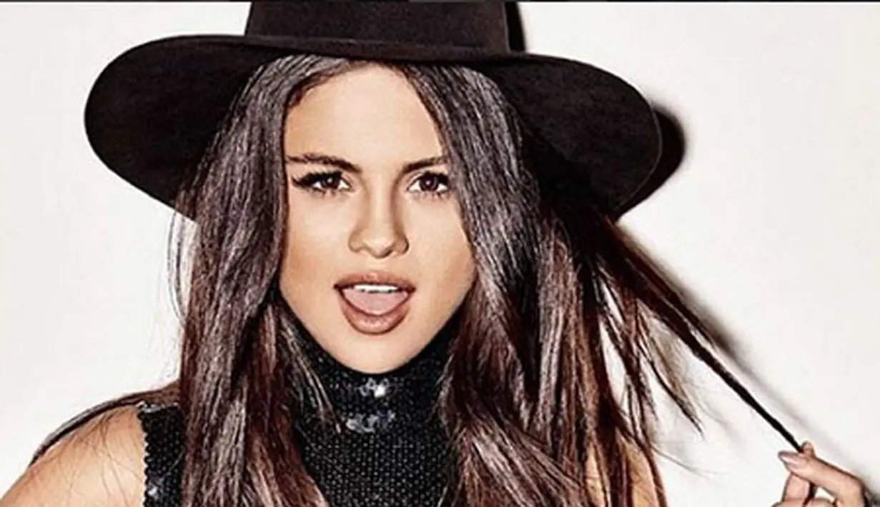 Wanita berusia 24 tahun itu merasa sangat beruntung lantaran dapat merayakan Thanksgiving tahun ini bersama keluarga dan para sahabatnya. Berada dalam masa perjuangan melawan penyakitnya, Selena tetap menginsipirasi. (Instagram/selenagomez)