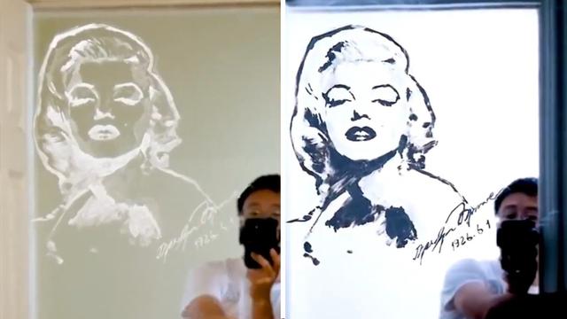 Lukisan Pasta Gigi di Cermin