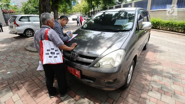 KPK Lelang Kendaraan Operasional