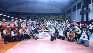 Jakarta Pertamina Enduro (JPE) meraih gelar juara putaran pertama Final Four Proliga 2026, usai kalahkan Gresik Phonska Plus Pupuk Indonesia di GOR Sritex Arena Solo, Kamis (9/4/2026). (Dok. PBVSI)