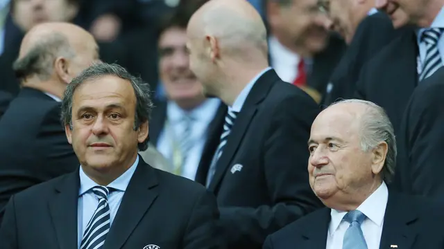 Michel Platini dan Sepp Blatter