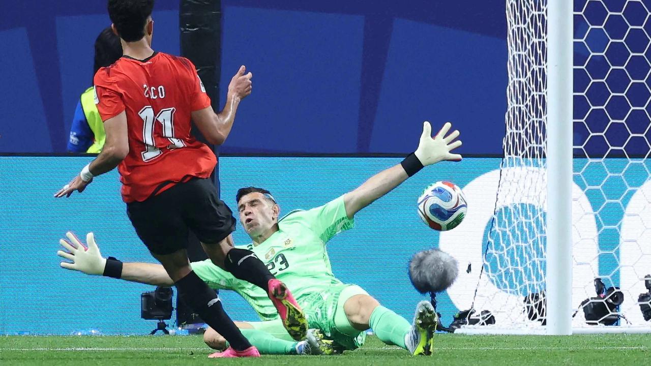 FOTO: Ketinggalan Dua Gol,  Argentina Cetak Remontada Dramatis