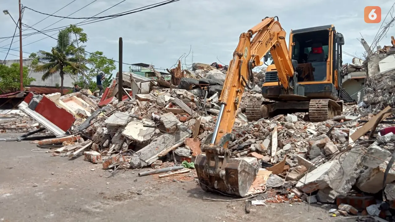 bangunan rusak akibat gempa Mamuju