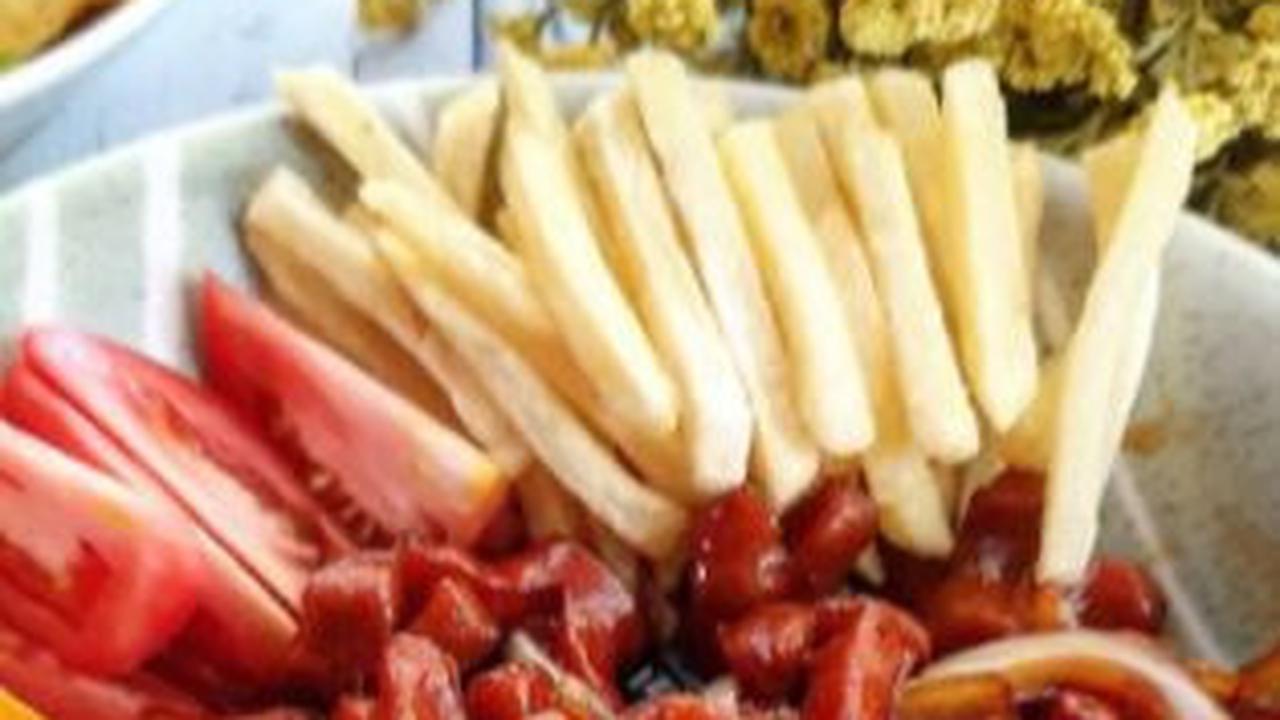 2. Resep Menu Sahur: Sosis Saus Mentega<br>
