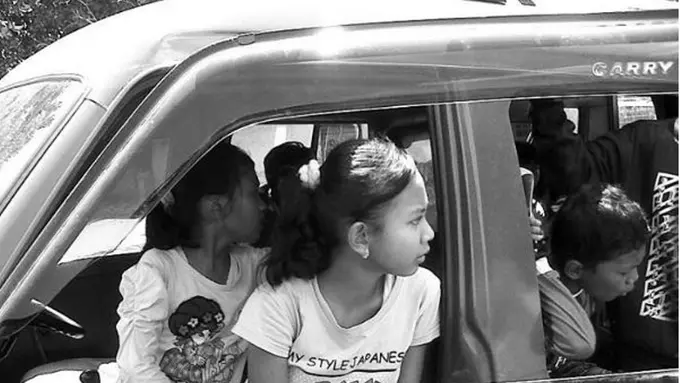 5 Awkward Moment yang Biasa Terjadi di Transportasi Umum