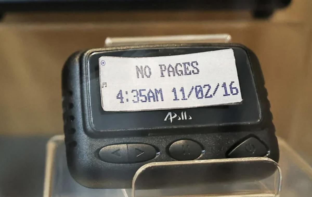 Profesi-profesi Ini Ternyata Masih Setia Pakai Pager Buat Komunikasi