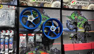 One3 Motoshop Bawa Merek Premium Peningkat Performa Motor asal Jepang (Arief a/Liputan6.com)