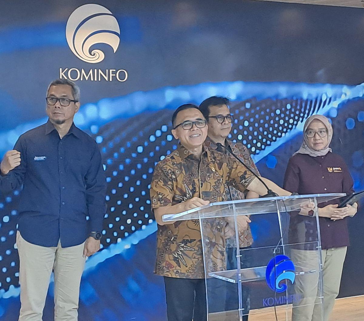 "Pemindahan tahap pertama ini setelah Agustus, insyaallah September pemindahan," kata Anas dalam konferensi pers, Jakarta, Rabu (17/4).