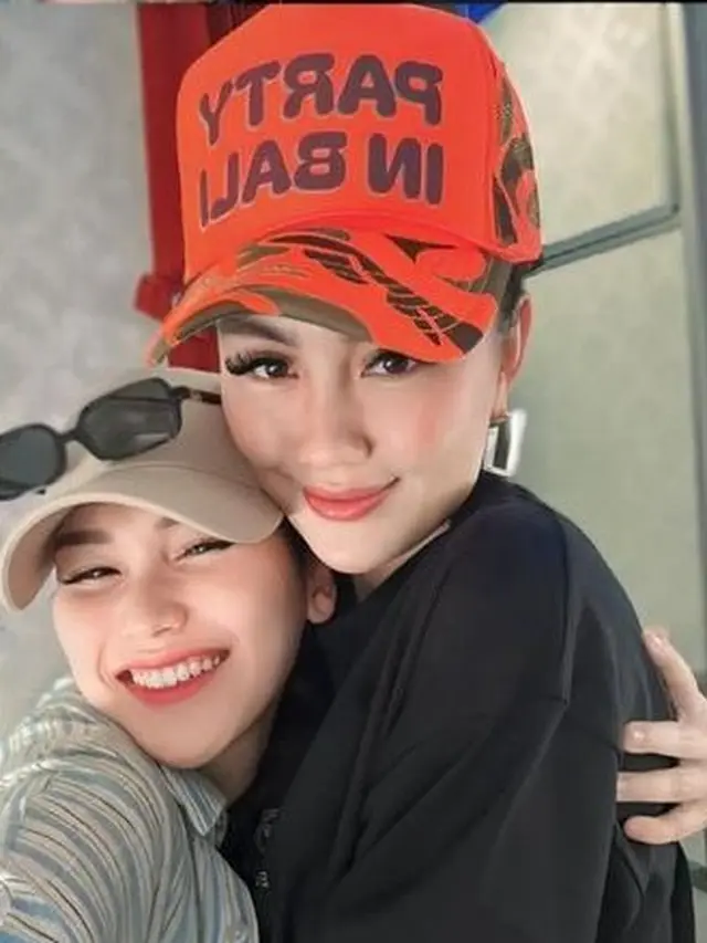 Agnez Mo dan Ayu Ting Ting (Instagram/ayutingting92)