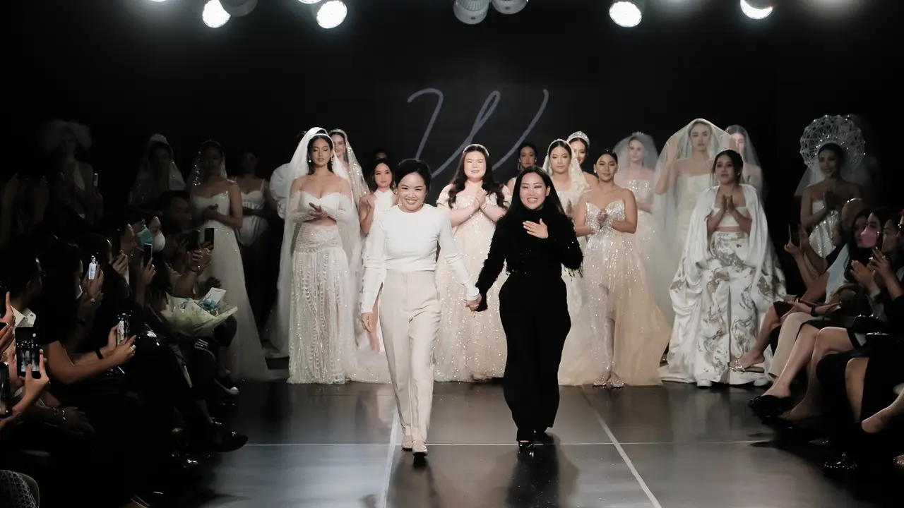 Fashion Show Etiquette White 2023