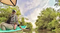Wisata perahu di Taman Senja Ngelo, Bantul, Yogyakarta. (dok. Instagram @tamansenjangelo/https://www.instagram.com/p/CVUCKnpB1oQ/Natalia Adinda)